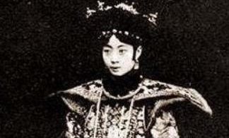 溥仪一开始选中的是文绣，为什么最后婉容做了皇后？