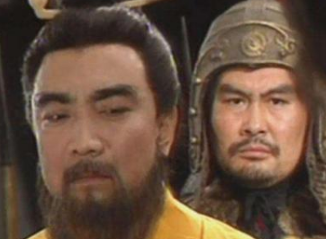 曹操为什么要霸占邹氏？他又是因为什么事情吃亏的？