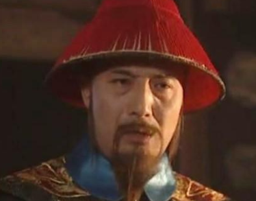 在索额图的打击下，纳兰明珠是如何保全自己的？