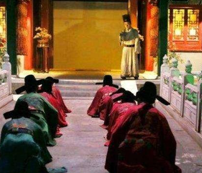 古代官员见到皇帝都要行君臣相见之礼 电视剧演的不一定都是真的