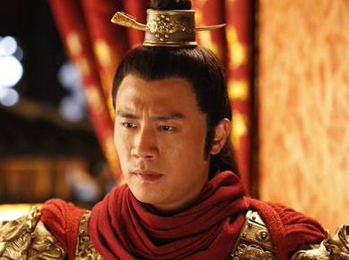 玄武门之变时，李元吉为何三箭都射不死秦王？