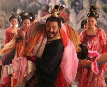 古代皇帝的生活是什么样的 每个月都要装病躲几天