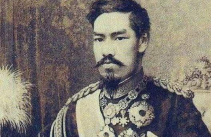 日本大臣为什么不让大正天皇在公共场合露脸？原因是什么