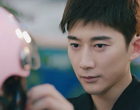 《怦然心动的小姐姐》饰演彭曦哲的人是谁 彭曦哲和谁搭档多