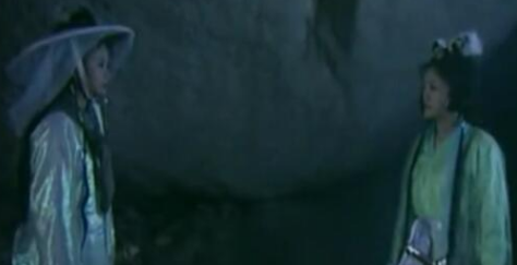 碧游为什么会跟白莲花打起来？是为了谁？