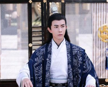 《明月曾照江东寒》于朦胧是什么人设？再演绝世美男