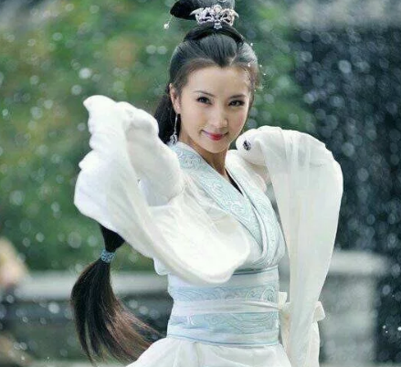 曹操不是喜欢别人的老婆吗 吕布死后曹操为何没有霸占貂蝉