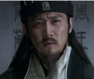 街亭之战时马谡为什么会选择在山上扎营？原因是什么