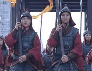 崔嵩是什么人？城池被敌军围困时，他是怎么解决的？