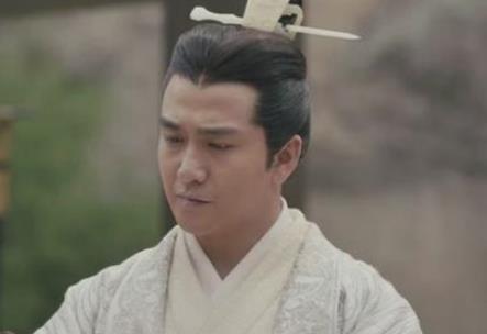 曹操敢杀杨修，为何不杀野心勃勃的司马懿？