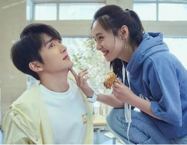 《蜗牛与黄鹂鸟》为什么会备受争议？仅因女主是星女郎林允？
