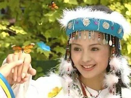 历史上乾隆对香妃到底有多宠爱 死后乾隆为她罢朝三天