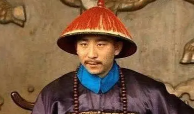 雍正皇帝去世以后，乾隆对待李卫是什么态度？