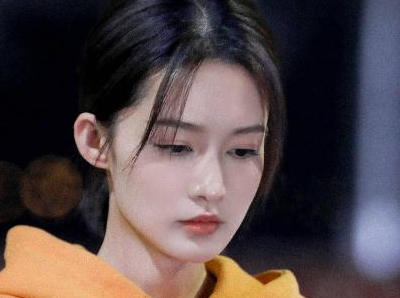 《亲爱的戎装》主演是谁？播出时间暗藏玄机