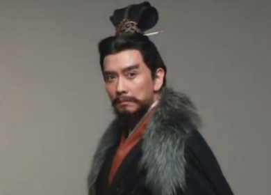 曹操把女儿嫁给汉献帝的真实原因是什么？