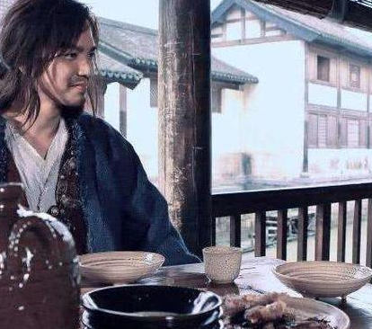 古代大侠不工作还能大手大脚的花钱 他们的钱是怎么来的