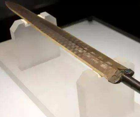 越王勾践剑到底是怎么铸造出来的 千年以来为何从未生锈