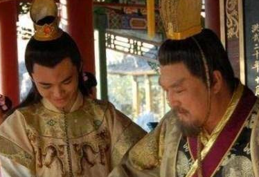 朱元璋三面受敌时，为什么没有向元朝投降?