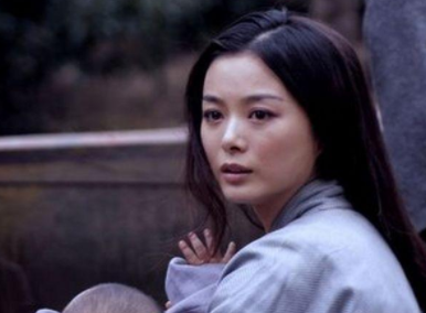 曹操一生最敬重的女人，卞皇后身上有什么品德？