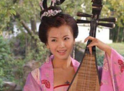 周女英与周娥皇是什么关系？她是怎么当上皇后的