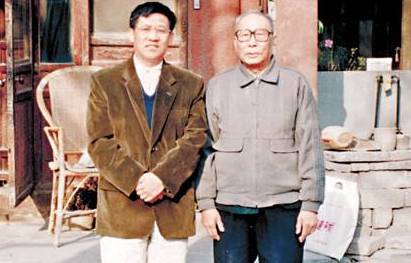 溥任——清朝最后一位王爷，他2015年才离世称得上是一部活历史