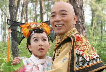 恒嫔17岁入宫封妃后却被连降两级，原因是什么？