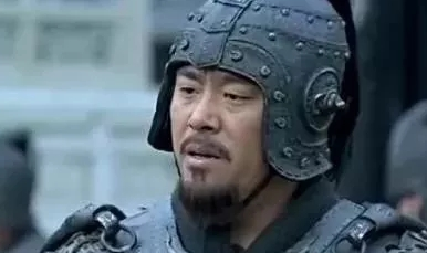 许褚被一人打伤两次，为什么再也不上战场了？