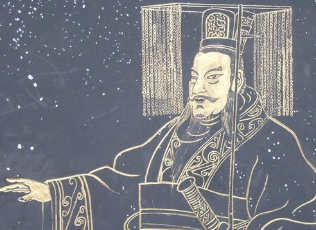 中国古代帝王的龙袍是如何发展变化的？为什么秦始皇的龙袍是黑色的？