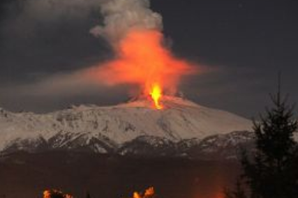 埃特纳火山：世界上喷发最多的活火山，记录喷发次数达210次