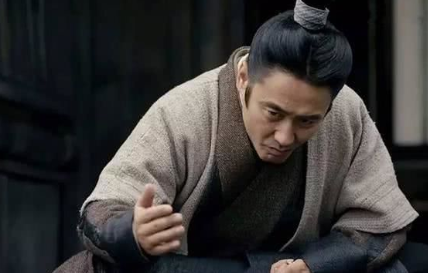 曹操杀了杨修，为什么会放过狼子野心的司马懿？