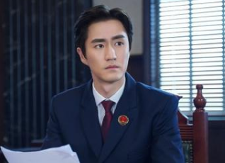 《黑色灯塔》主演是谁？湖南卫视收视稳了