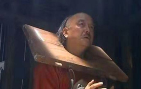 和珅是个大贪官，为何乾隆死前却让嘉庆别杀他呢？