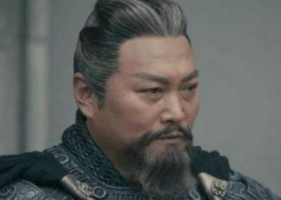 曹操对曹洪恩宠有加，曹丕却不得不忍受？