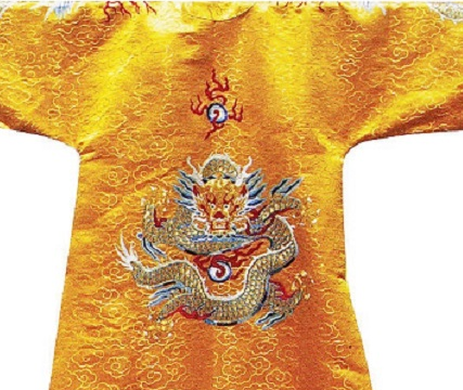 古代皇帝穿的龙袍几十年不洗一次 皇帝是怎么忍受衣服上的味道的