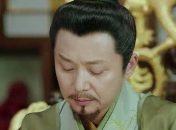 明孝宗朱祐樘持太监打击大臣的原因是什么？他有什么目的