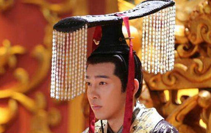 后唐李从珂是怎么当上皇帝的？后唐在李从珂当政的结局如何？