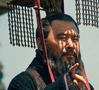 曹操出身宦官之家是如何崛起的 看看他的亲戚就知道了