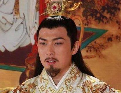大将在外抗敌，皇帝霸占他妻子，最后被亡国了