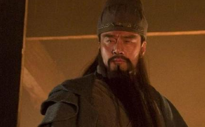 温酒斩华雄里的华雄是何许人也 这个故事是真实的吗