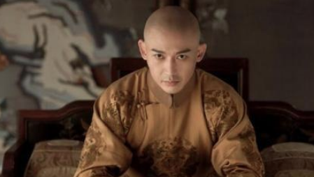 清朝一位皇帝丢了很多领土，为何在历史上还那么出名？