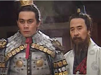 曹操处死吕布时为什么要问刘备而不问郭嘉？他是什么用意