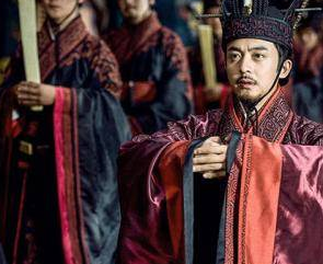 东汉名领邓禹是怎么成为云台二十八将之首的？靠的是什么?
