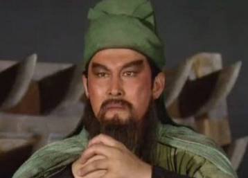 面对曹操的劝降，关羽真的选择了接受吗？