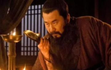 曹操手下暗通袁绍，为何曹操知道后却放过他们呢？