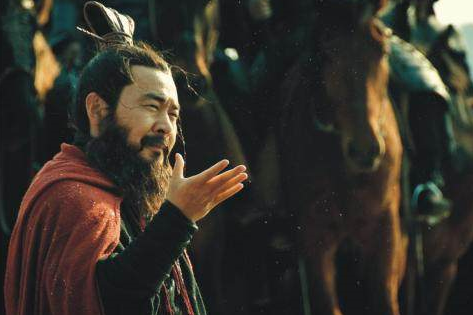 曹操为何要赐死自己的儿媳？仅仅是因为她穿的太过华丽吗？