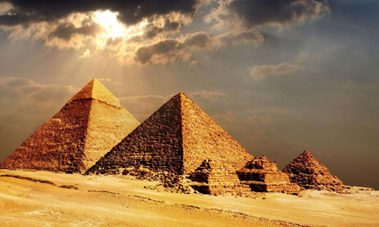 盘点金字塔的八大未解之谜，金字塔真的与外星人有关吗？