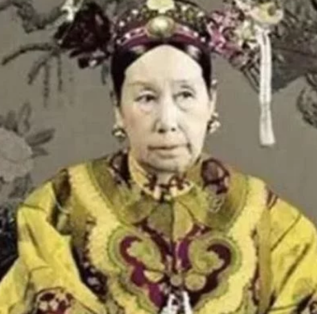 清朝的历史罪人是慈禧吗 让中国陷入百年黑暗的人应该是乾隆才对
