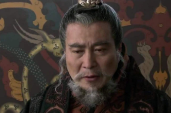 如果袁绍没有发动官渡之战，而是选择养精蓄锐，他能打败曹操吗？