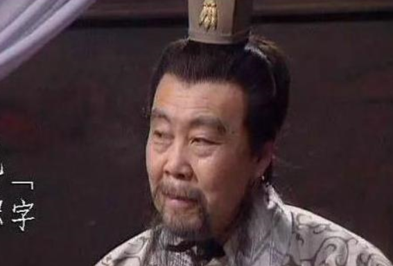 孔融被曹操以不孝之名杀害，背后真正原因是什么？