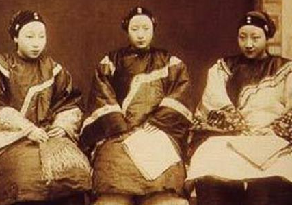 清朝妃嫔的生活到底是什么样的 真的和电视剧一样锦衣玉食吗